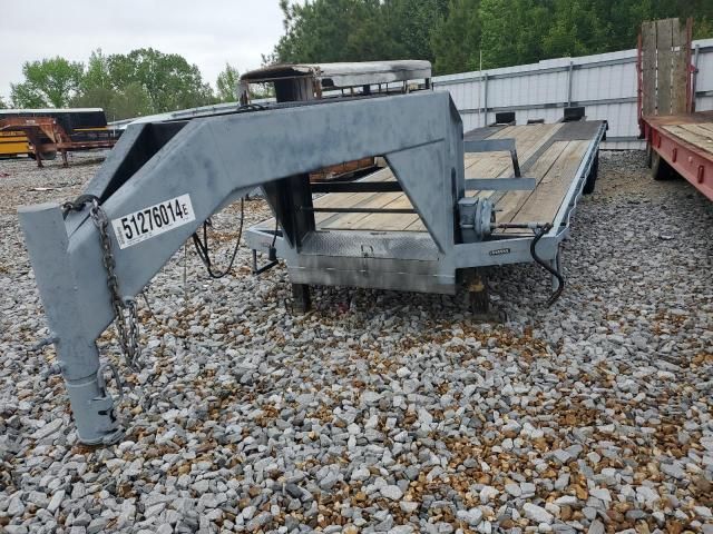 2000 Gooseneck Hitch Trailer