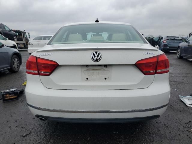 2015 Volkswagen Passat SEL