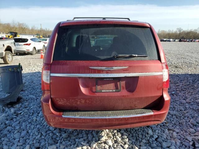 2013 Chrysler Town & Country Touring