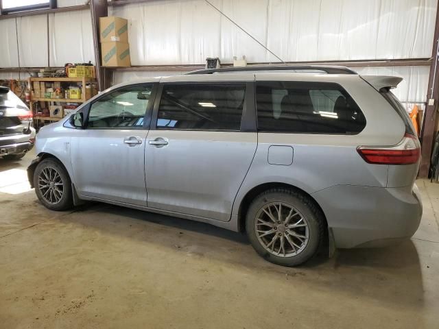 2016 Toyota Sienna LE