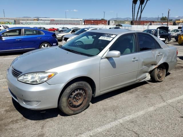 2005 Toyota Camry LE