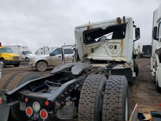 2019 Freightliner Cascadia 126