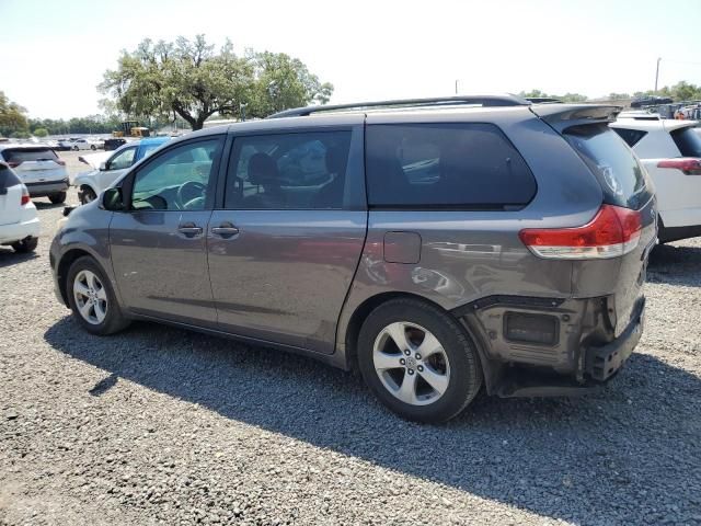 2011 Toyota Sienna LE