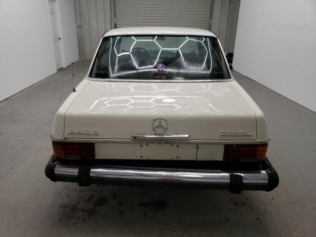 1975 Mercedes-Benz 240 D