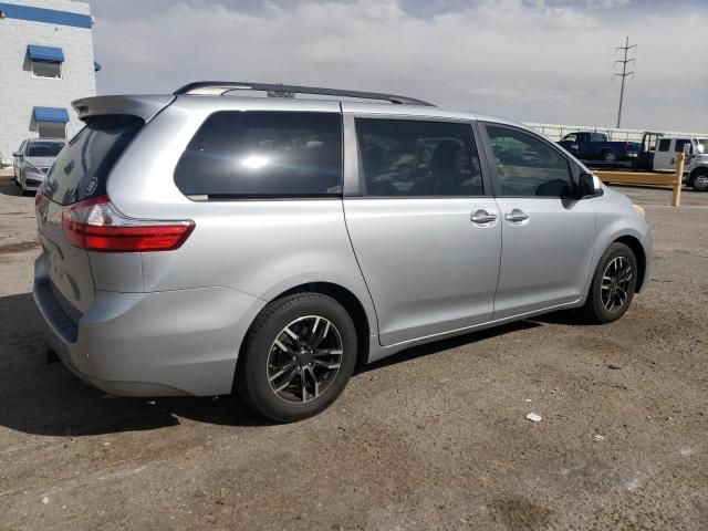 2015 Toyota Sienna XLE