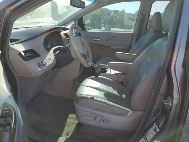 2013 Toyota Sienna XLE