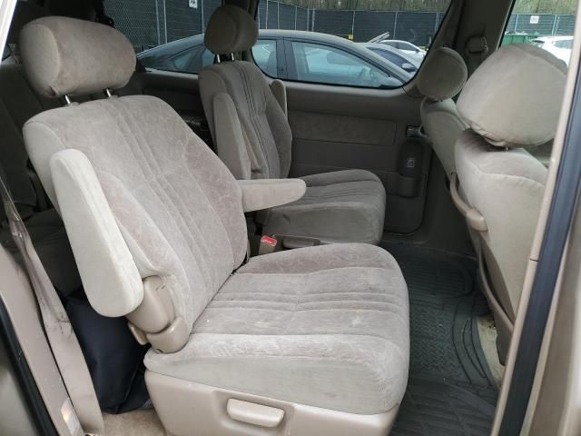 2000 Toyota Sienna LE