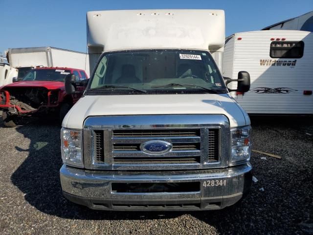 2019 Ford Econoline E350 Super Duty Cutaway Van