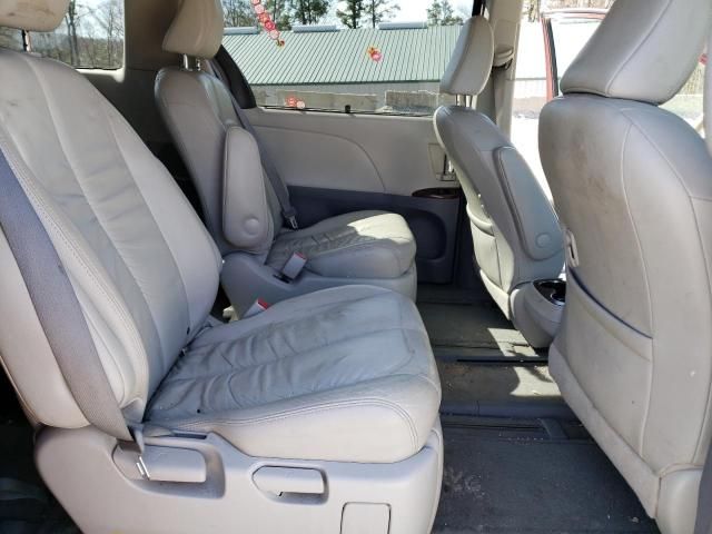 2011 Toyota Sienna XLE