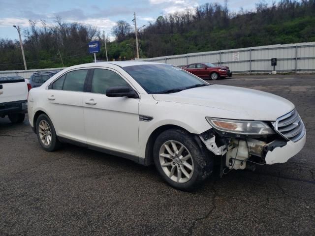 2013 Ford Taurus SE