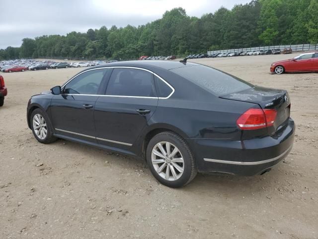 2012 Volkswagen Passat SEL