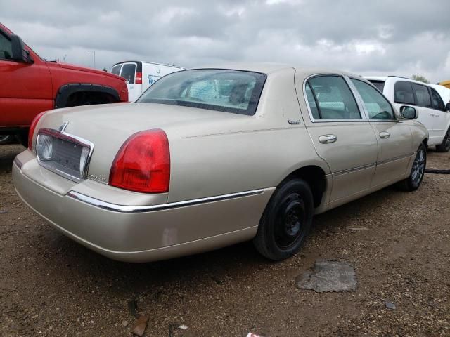 2010 Lincoln Town Car Signature Limited