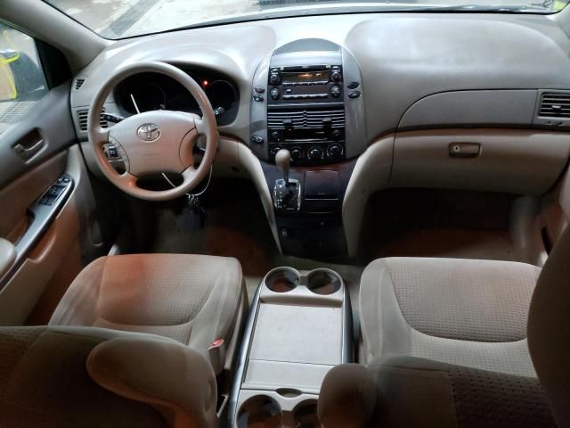 2010 Toyota Sienna CE