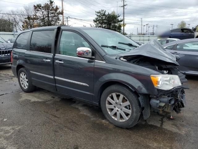 2011 Chrysler Town & Country Touring L