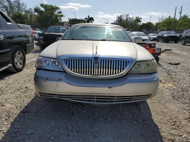 2006 Lincoln Town Car Signature