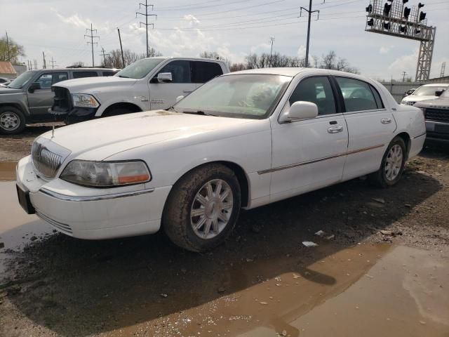 2011 Lincoln Town Car Signature Limited