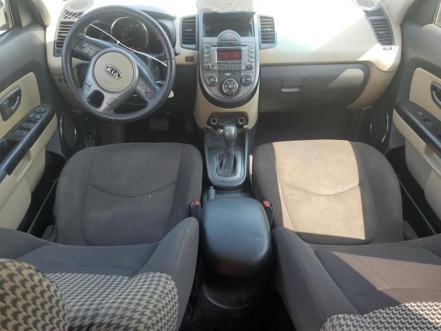 2011 KIA Soul +