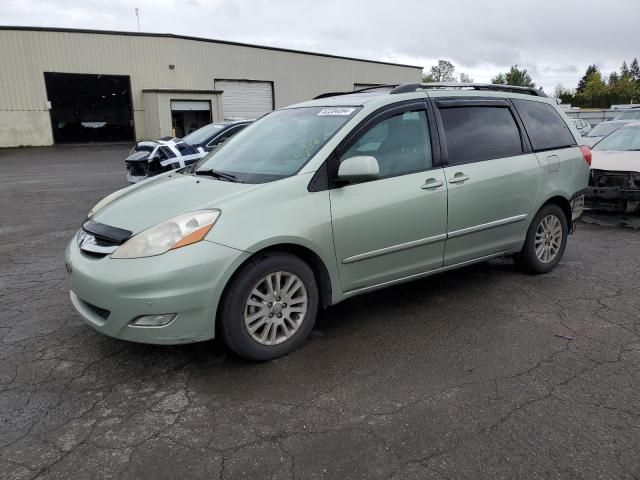 2008 Toyota Sienna XLE