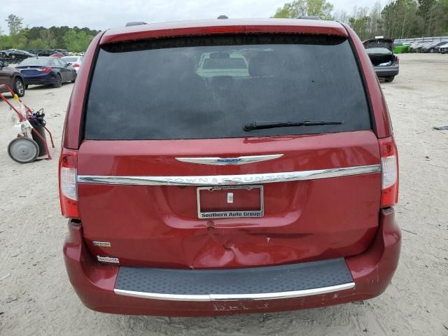 2013 Chrysler Town & Country Touring