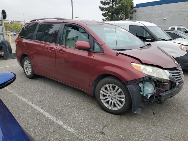 2014 Toyota Sienna XLE