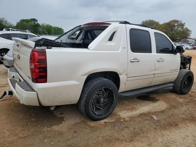 2011 Chevrolet Avalanche LTZ