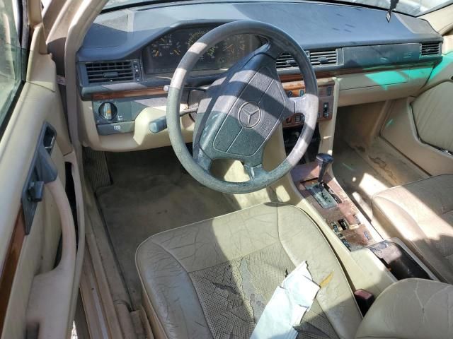 1995 Mercedes-Benz E 320 Base