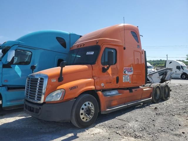 2012 Freightliner Cascadia 125