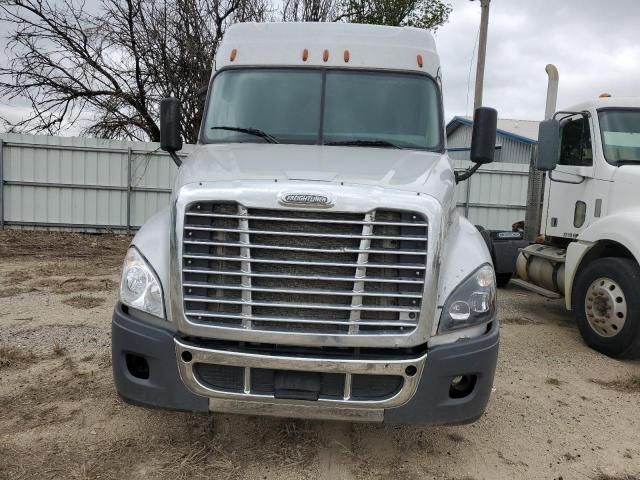 2016 Freightliner Cascadia 125