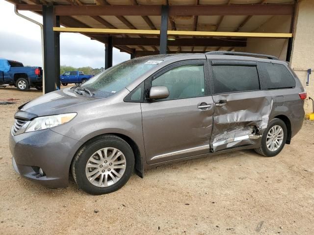 2016 Toyota Sienna XLE