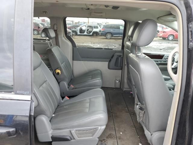 2010 Chrysler Town & Country Touring