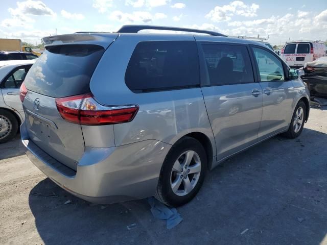 2015 Toyota Sienna LE