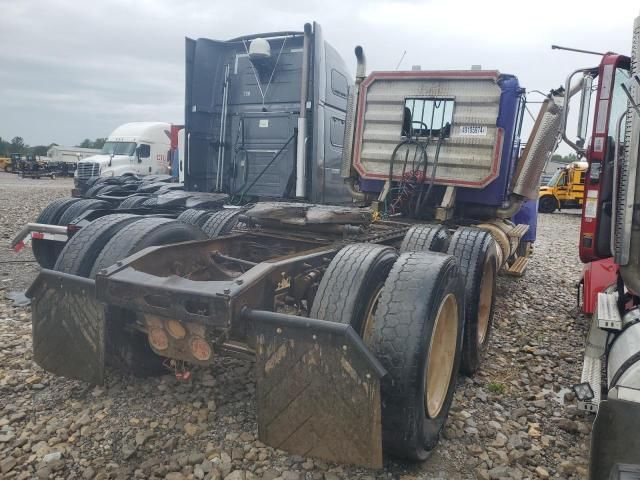 2007 Freightliner Conventional FLD120