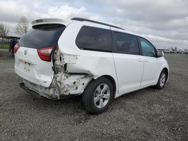 2015 Toyota Sienna LE