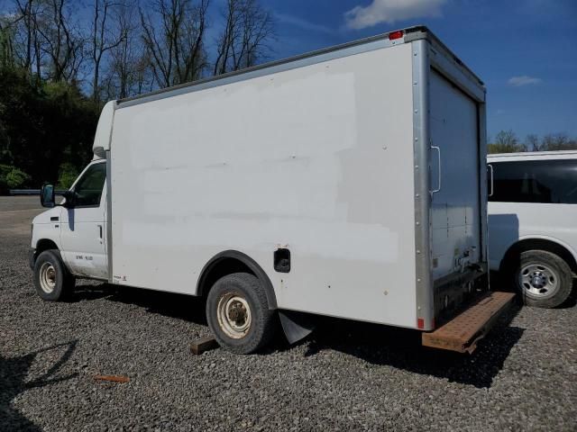 2016 Ford Econoline E350 Super Duty Cutaway Van