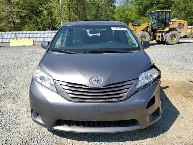 2015 Toyota Sienna LE