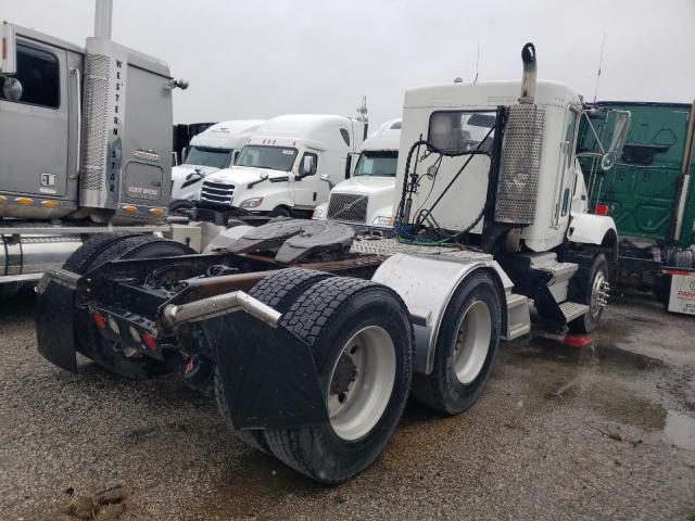 2006 Kenworth Construction T800