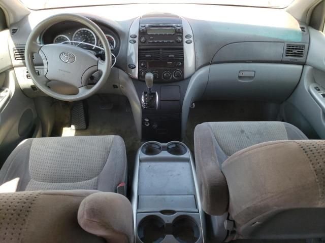 2009 Toyota Sienna CE