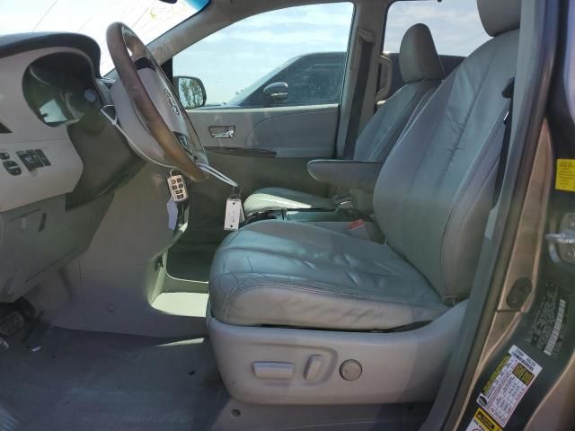 2011 Toyota Sienna XLE