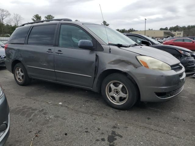 2004 Toyota Sienna CE