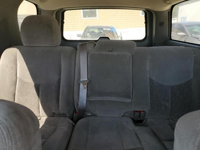 2004 Chevrolet Tahoe C1500