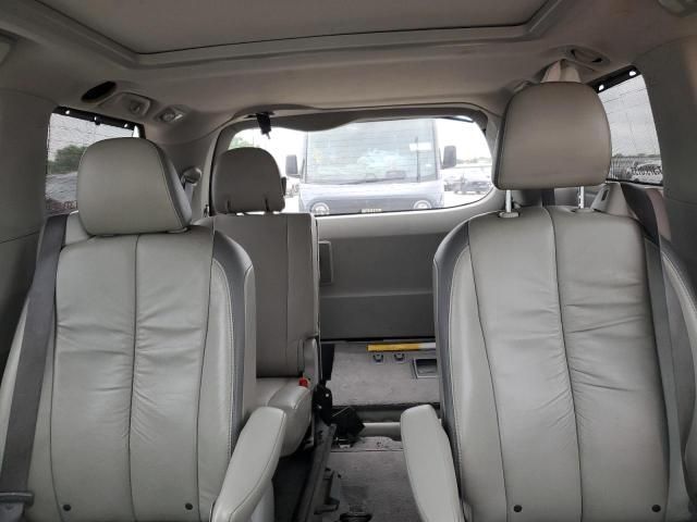 2011 Toyota Sienna XLE