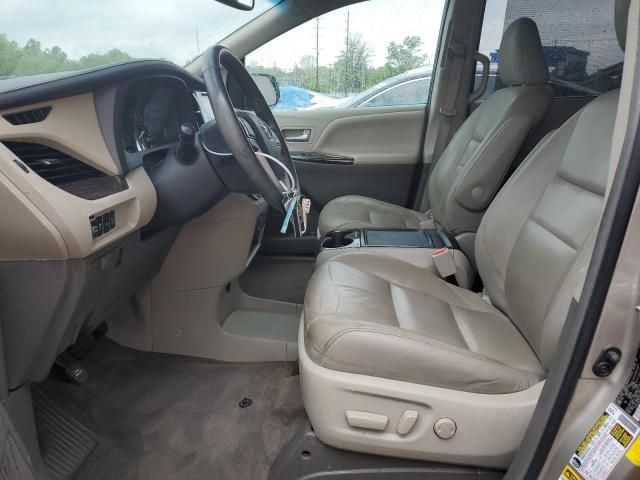 2016 Toyota Sienna XLE