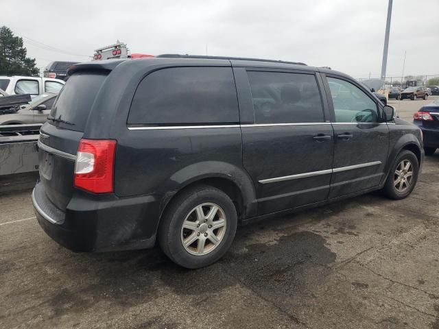 2011 Chrysler Town & Country Touring L