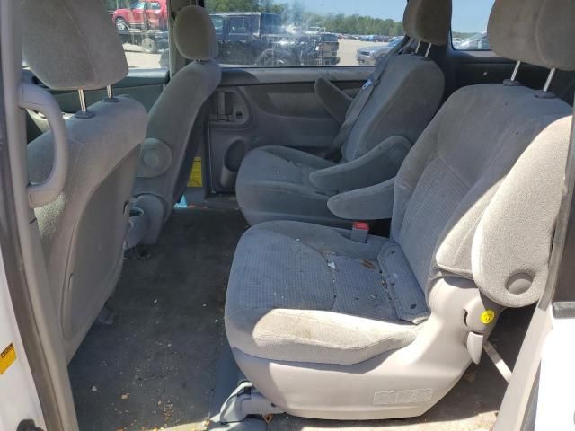 2006 Toyota Sienna CE