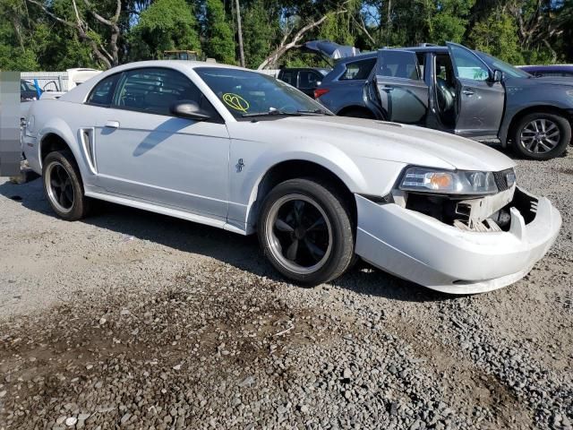 2000 Ford Mustang