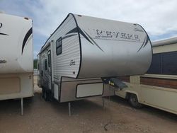 Camiones dañados por granizo a la venta en subasta: 2014 Wildwood Revere