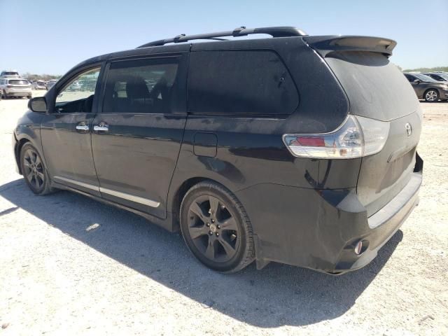 2016 Toyota Sienna SE