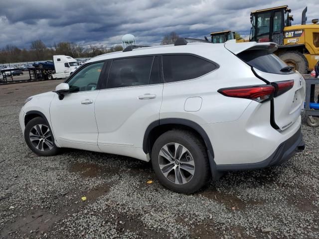 2022 Toyota Highlander XLE