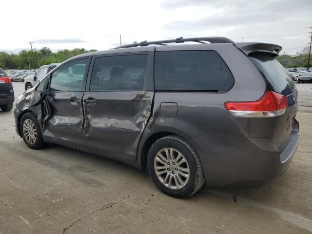 2012 Toyota Sienna XLE