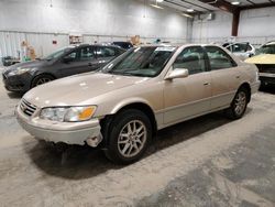 Salvage cars for sale from Copart Milwaukee, WI: 2001 Toyota Camry LE